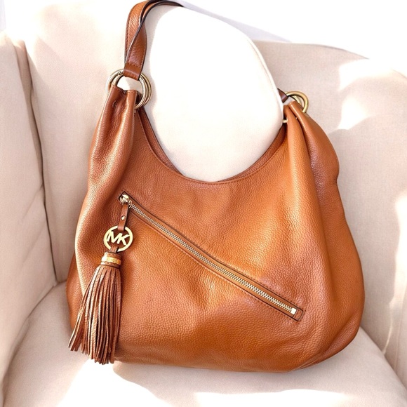 Michael Kors slouchy Fulton style shoulder bag in caramel brown - Picture 10 of 16